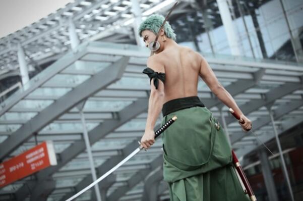 PG模拟器游戏下载-探秘LOL上海彩蛋 感受八年来满满的情怀与热爱!(图2) PG模拟器试玩